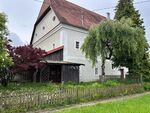 DIETACH ALTBAUWOHNUNG MIT GROSSEM GARTEN