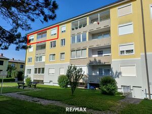 Helle 4-Zimmer-Wohnung mit Loggia in ruhiger Lage am Weberspitz