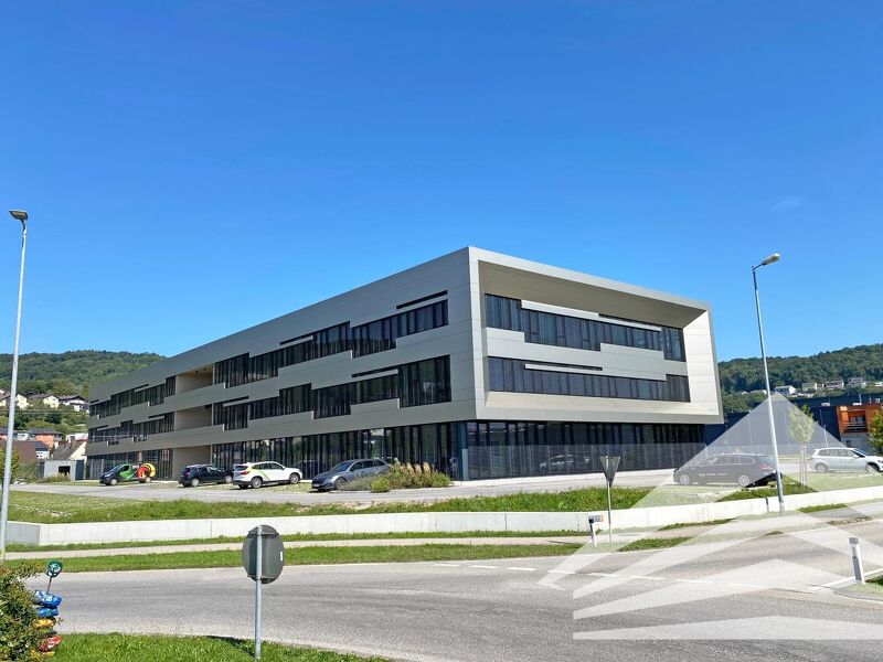 375 m² Bürofläche im modernen Steyregg Business & Medical Center an der B 3!