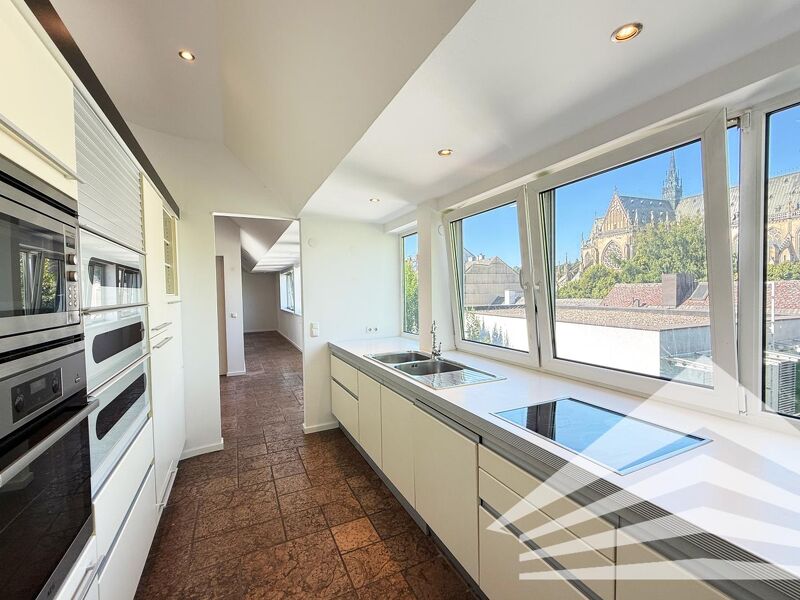 168 m² Penthouse in bester Innenstadtlage! PKW Stellplatz verfügbar!
