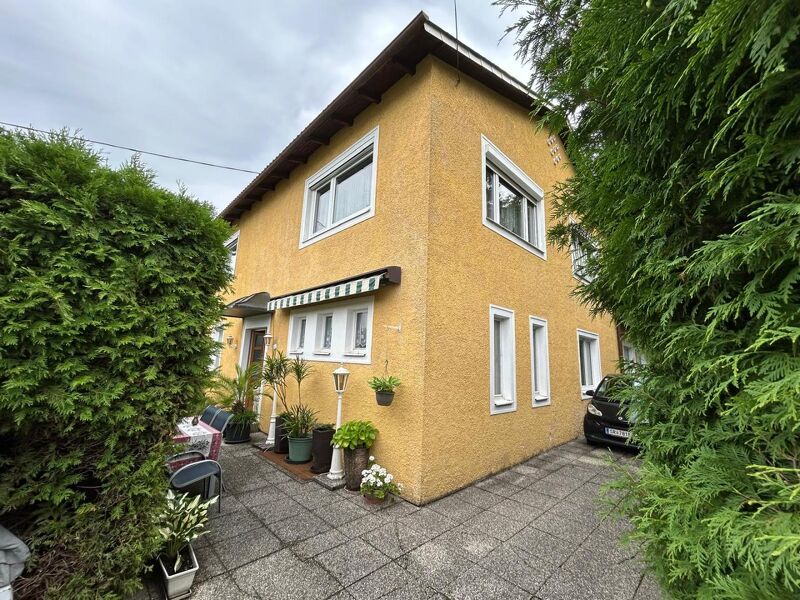 GÜNSTIGES WOHNHAUS - STEYR ZENTRUM MIT ca. 285 m² WOHNFLÄCHE