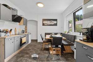 "Ein-/Zweifamilienhaus in ruhiger Lage ? mit Sauna & Kachelofen!"