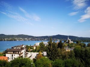 Den See im Blick - Perfekte Mietgelegenheit um Wohnen und Arbeiten zu verbinden