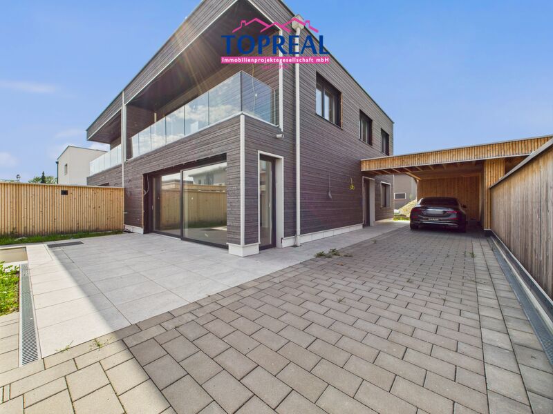 WELS-WEST: Ihr neues Smart Home mit Salzwasserpool, Carport & exklusiver Ausstattung