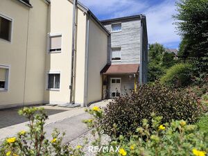*** Moderne 77m² 3-Zimmer-Wohnung mit Terrasse & Carport ? Wohnen im Herzen von Stanz!***