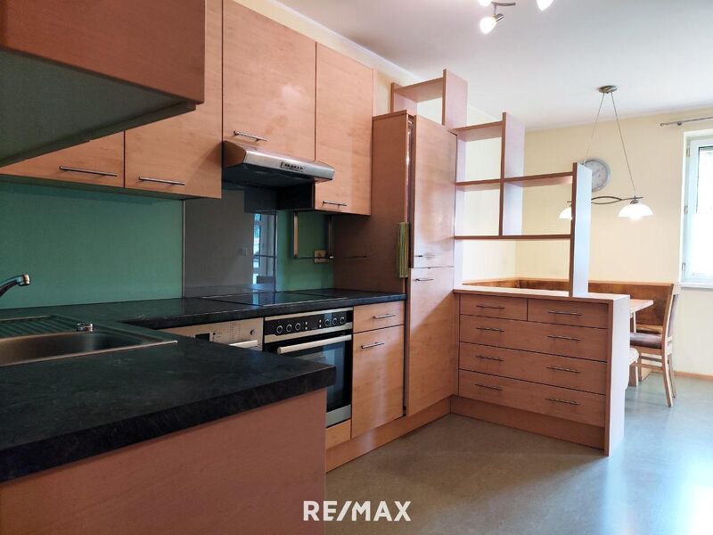 *** Moderne 77m² 3-Zimmer-Wohnung mit Terrasse & Carport ? Wohnen im Herzen von Stanz!***