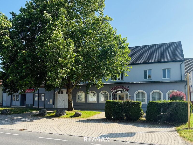 Gasthaus, Bar, Veranstaltungssaal, Wohnung und Nebengebäude