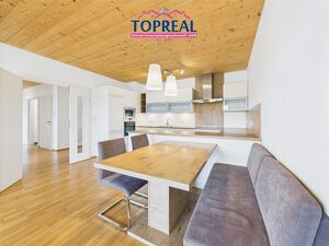 Neuwertige 3-Zimmer-Wohnung mit Traunsteinblick ? Ihr Platz über dem Salzkammergut