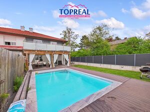 Doppelhaushälfte mit Pool, Garten und hochwertiger Ausstattung ? modernes Wohnen in idyllischer Siedlungslage in Wels-Pernau