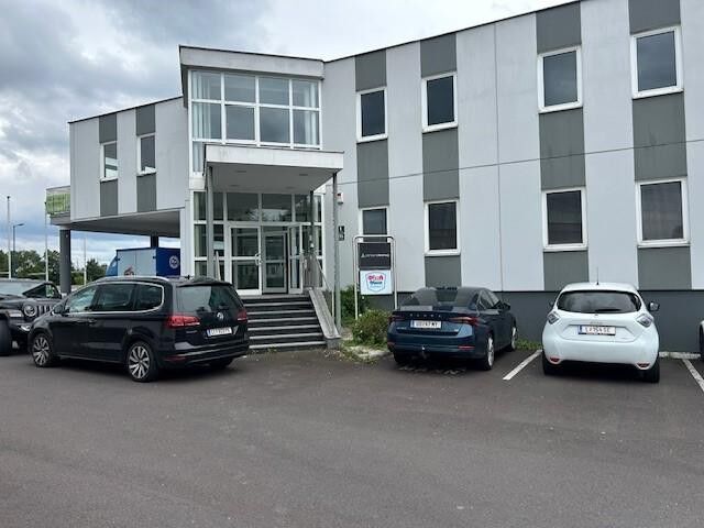 2 Büroflächen in Traun direkt an der B 1 zu vermieten 175 m2 und 170 m2