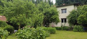Minilandwirtschaft - Einfamilienhaus mit Hauswald  und Wiese in  sehr beliebter Wohngegend