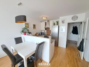 Zentrale Ruhelage ? helle 3-Zimmer-Wohnung mit Loggia