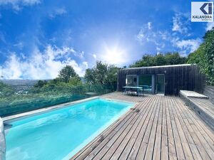 360 TOUR // HIDE AWAY MIT POOL & FERNBLICK
