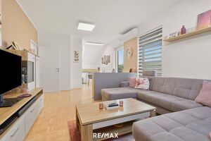 Rarität im Weinland ? Neuwertige 3-Zimmer-Dachgeschosswohnung im Herzen von Gamlitz