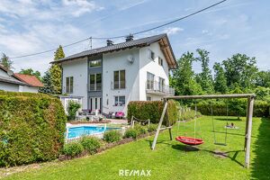 Viel Platz für Familie, Leben & Arbeiten ? Charmantes Wohnhaus mit flexiblen Nutzungsmöglichkeiten!