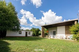 Baugrundstück in Seenähe mit Altbestand !