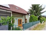 Doppelhaushälfte mit Keller, Garten, Carport und Lounge