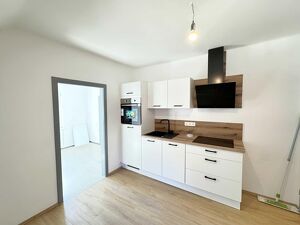 Neu sanierte 2-Zimmer Eigentumswohnung   | Mansardenwohnung | Trieben | IMS Immobilien KG