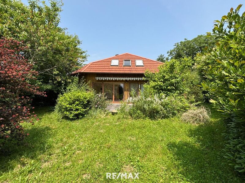 Ökologisches Einfamilienhaus mit 2.349 m² Grundstücksfläche in ruhiger Naturlage und Sackgasse