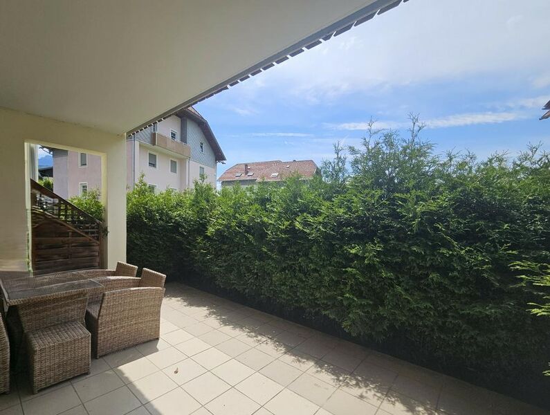 Sehr gepflegte 3-Zimmer-Eigentumswohnung mit Terrasse und Gebirgsblick in beliebter Lage