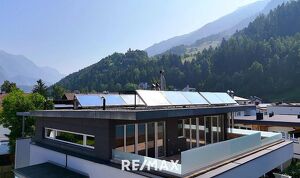 Wohnen mit Atmosphäre, Stil und Licht ? Penthousewohnung mit Kachelofen und Ausblick!