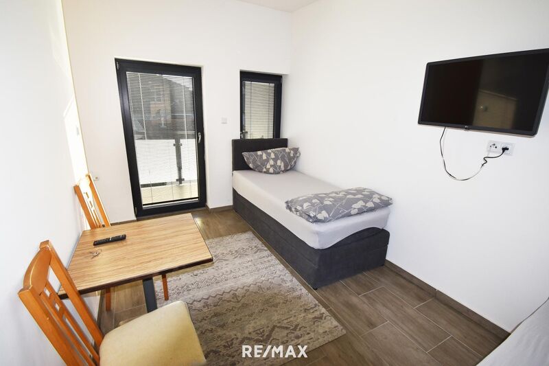 NEU!!! ZIMMER nahe FLUGHAFEN