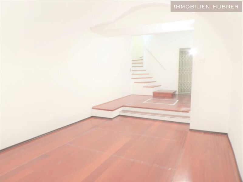 Eck-Geschäftslokal und Lager in bester Innenstadtlage!! (Nähe Stephansdom)