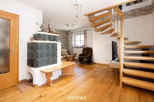 "Wohngenuss auf zwei Etagen" - 6-Zimmer-Maisonette mit Ausblick in Abtsdorf/St. Veit!