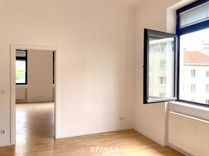 Charmante 2-Zimmer-Wohnung mit separater Küche und Altbauflair