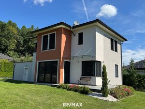 Einfamilienhaus für anspruchsvolle Käufer - im Grünen und doch in Stadtnähe