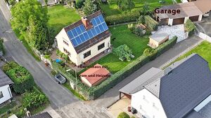 Einfamilienhaus mit Garage, mit winterfestem Gartenhaus, Werkstätte u.a