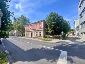 POTENZIALREICHES STADTHAUS ZUM WOHNEN & ARBEITEN