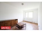 Großzügige 4-Zimmer-Wohnung mit Loggia und Stellplatz ? Potenzial zur Sanierung vorhanden