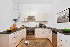 "Zum Verlieben ? stilvolle Maisonette mit kleinem Garten & Terrasse!"
