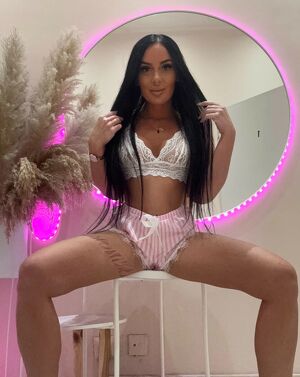 Sandra Hauffgasse 19 A   Wieder Da Bombastic