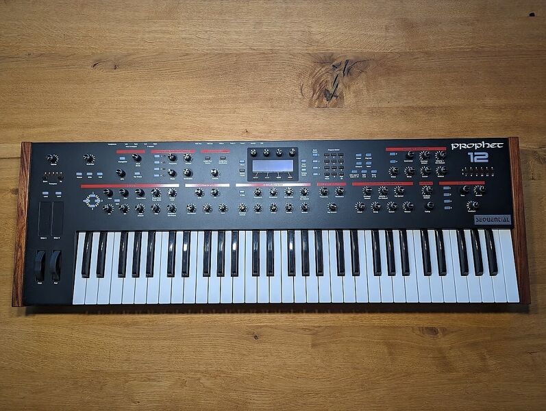 Dave Smith Instruments Prophet 12 Synthesizer