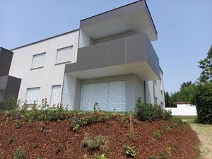 3 Zimmer-Wohnung mit Terrasse, 2. Parkplatz gratis!