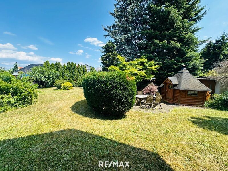 Ebenes Grundstück mit hoher Bebauungsdichte in guter Lage (WA 0,4-0,8)!