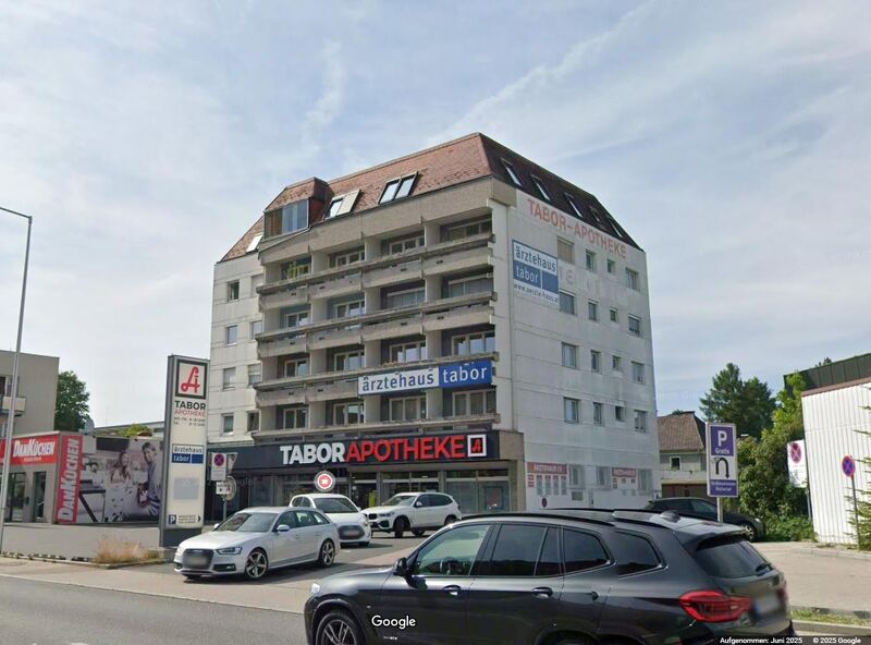 Büros im Ärztehaus - Tabor  ideal für Arztpraxen oder Kanzleiein-  bis   zu   600 m2 verfügbar.