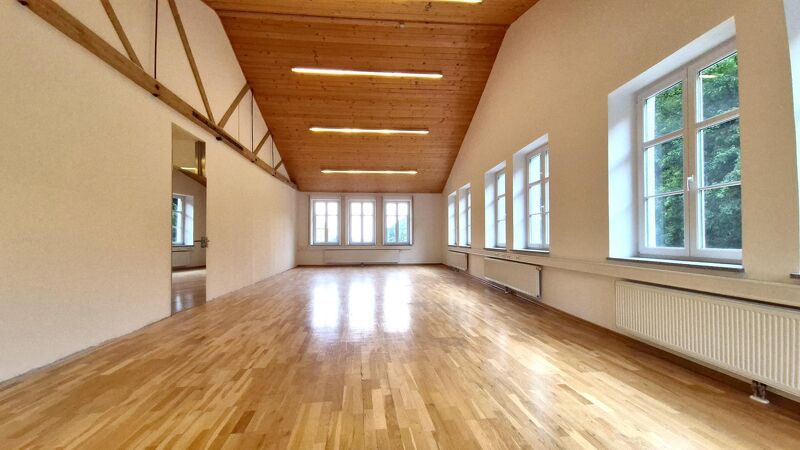 Repräsentative Räumlichkeiten für Praxis, Büro oder Studio!