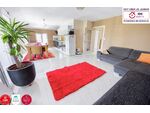 4-Zimmer-Dachgeschosswohnung (Bj. 2017) mit 17?m² Dachterrasse, 8?m² Balkon & Schneebergblick