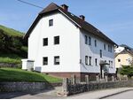 Ein-/Zwei- oder Mehrfamilienhaus zum Innenrenovieren auf 1.343 m² Grund mit Garage und Abstellplätze