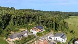 Hochkarätiges Mehrfamilienhaus im steirischen Thermen - und Vulkanland ? stilvolles Wohnen in Aussichtslage