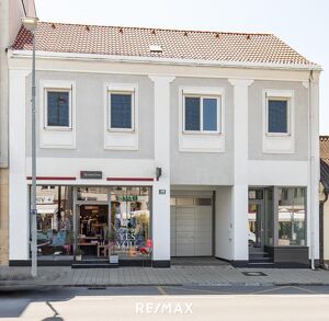 Geschäfts- und Wohnhaus im Zentrum