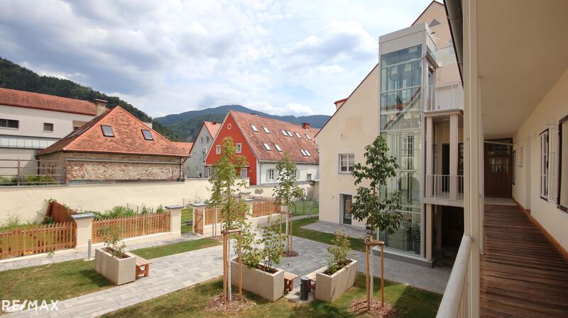 Erstbezug nach umfassender Sanierung: Sonnige Altbauwohnung am Hauptplatz Frohnleiten