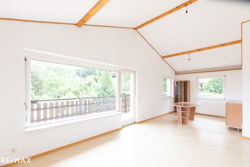 Lichtdurchflutete 3-Zimmer-Wohnung: Balkon, Blick ins Grüne & ruhige Lage