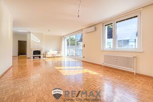 ?Rare Parkside Living! Beside Vienna?s Romantic English Garden!?