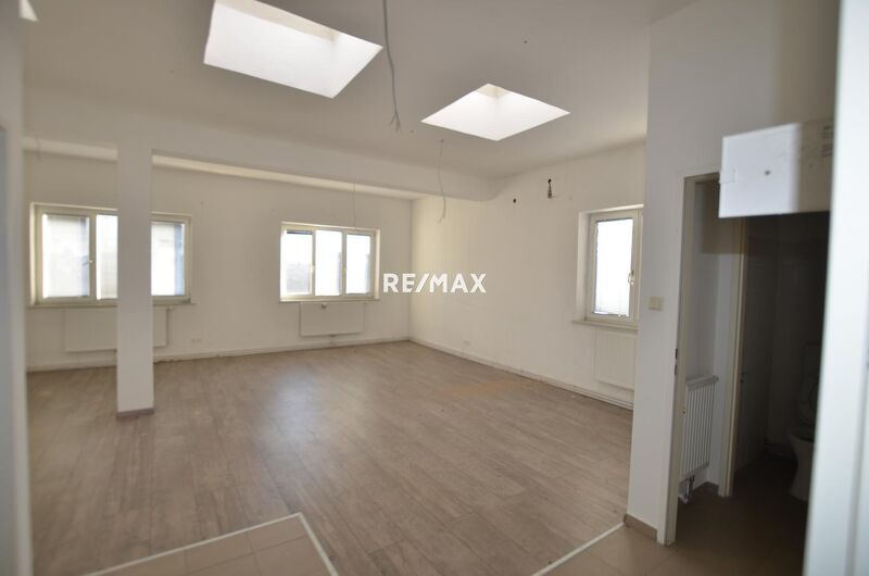 Büroräume verfügbar !