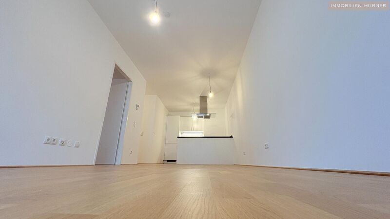 Wien Hauptbahnhof/ Stockerau in nur 40 Minuten/3 sonnige Zimmer plus Loggia