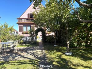 Charmantes Einfamilienhaus mit großem Grundstück und Gartenparadies